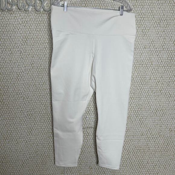 Fabletics Power Hold Egret/Gold White Boost Crop Leggings Size 2XL - Picture 2 of 10